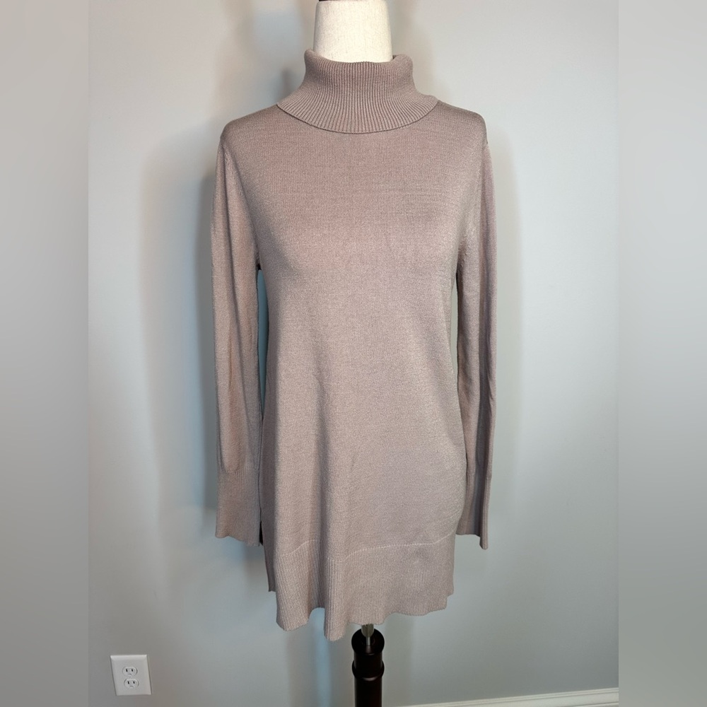 Sz S Soft Surroundings turtleneck long line blush rose side slits